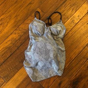 Black and white maternity bathing suit top. NEW!